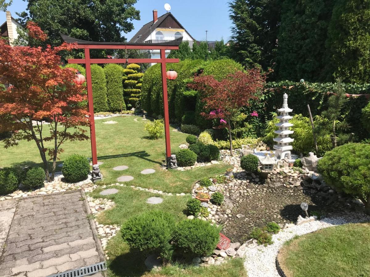 Nyaralo Japankerttel - Apartment With Japanese Garden Balatonmáriafürdő Екстериор снимка